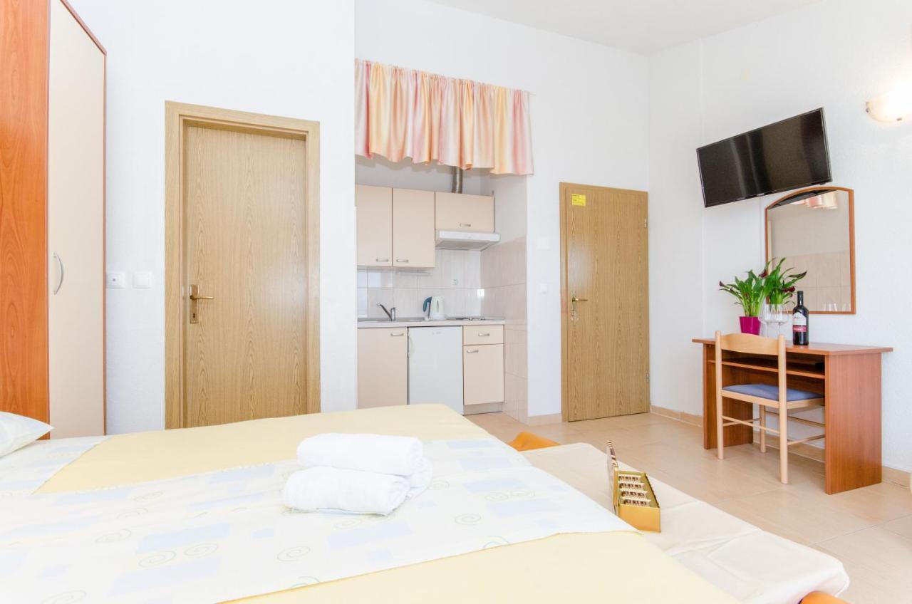 Knezovicapartments Zivogosce Ngoại thất bức ảnh